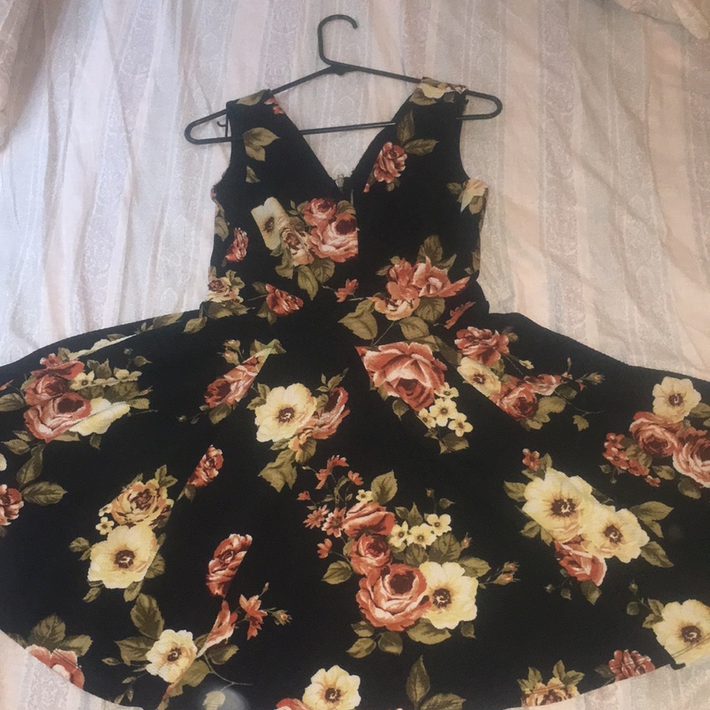 Vintage looking floral dress